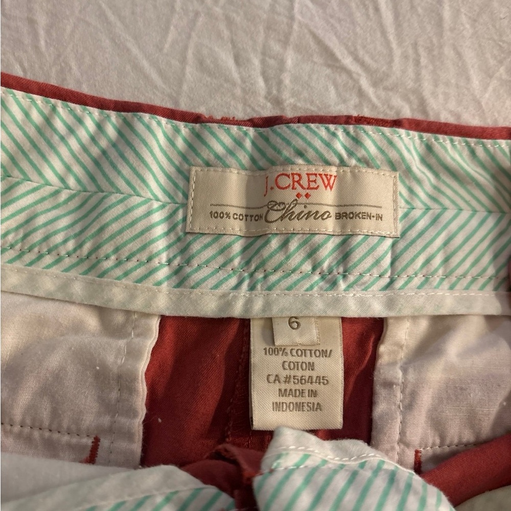 Women’s Shorts - Picture 3 of 3